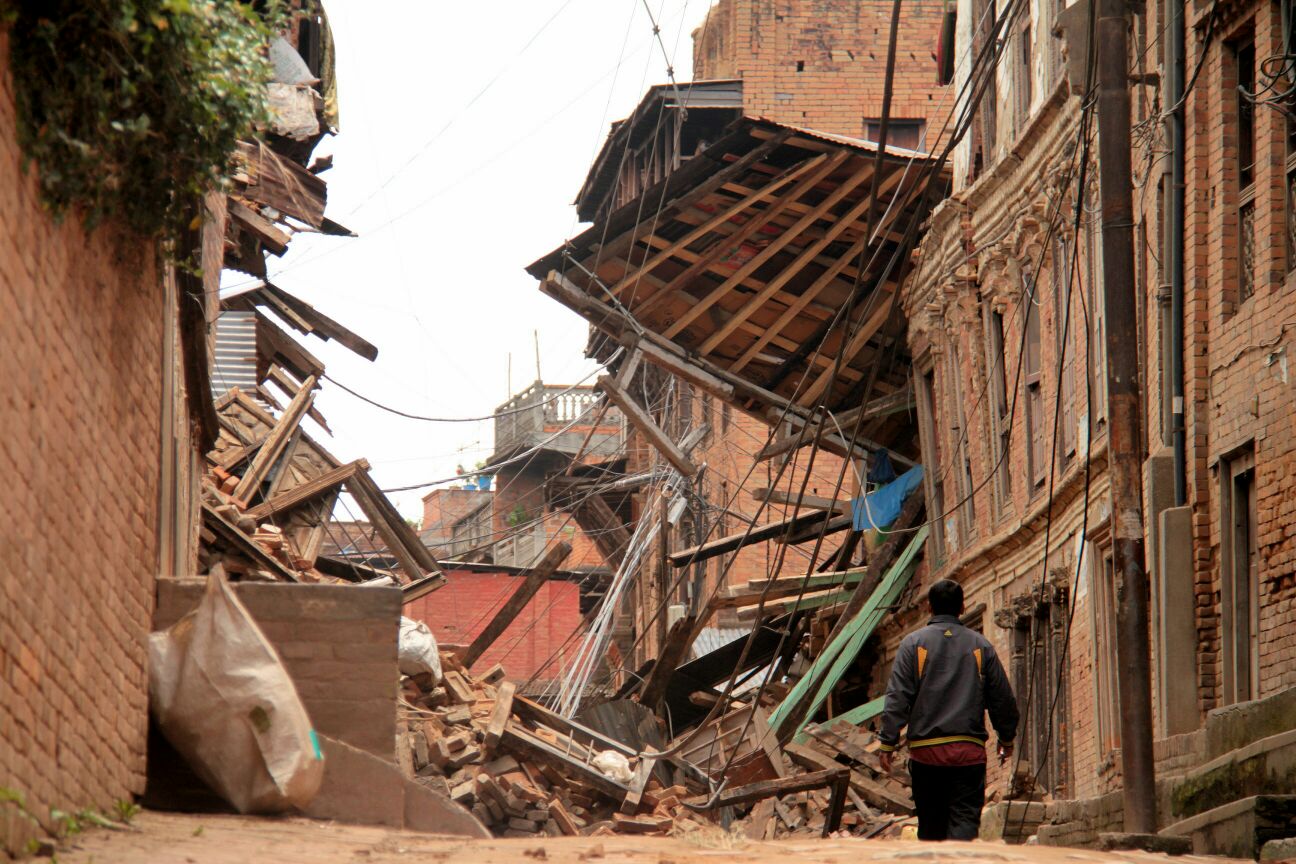 Bhaktapur after earthquake (Video & Photo) - Images & Words